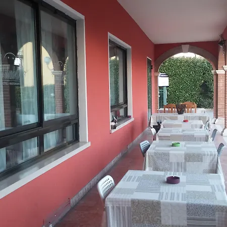 Hotell Le Colombelle SantʼAngelo