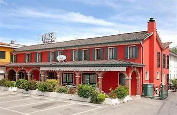 Hotell Le Colombelle 3*