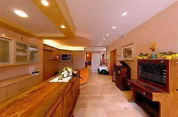 Le Colombelle Hotel